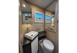 Low Profile Motorhome RAPIDO 606F in Sale Occasion