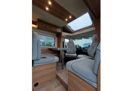 Low Profile Motorhome WEINSBERG Carasuite 700 ME in Sale Occasion