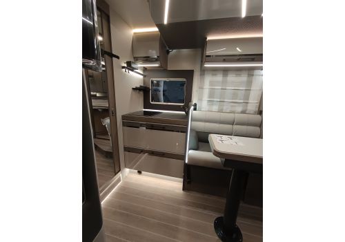 Low Profile Motorhome ROLLER TEAM Zefiro 266 TL en Sale Occasion
