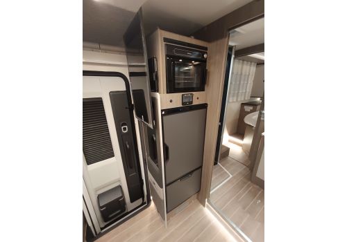 Low Profile Motorhome ROLLER TEAM Zefiro 266 TL en Sale Occasion