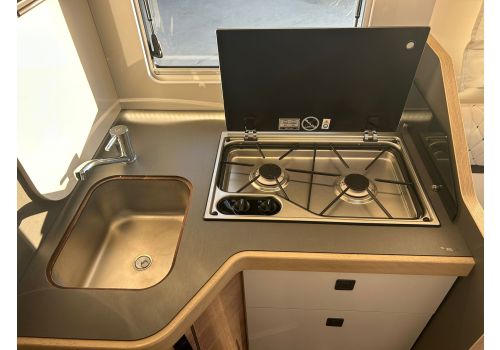 Integral Motorhome MOBILVETTA Kea I 90 en Sale Occasion