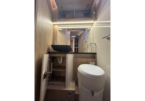 Integral Motorhome MOBILVETTA Kea I 90 en Sale Occasion