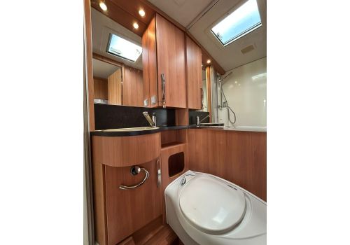 Low Profile Motorhome HYMER T 614 CL en Sale Occasion