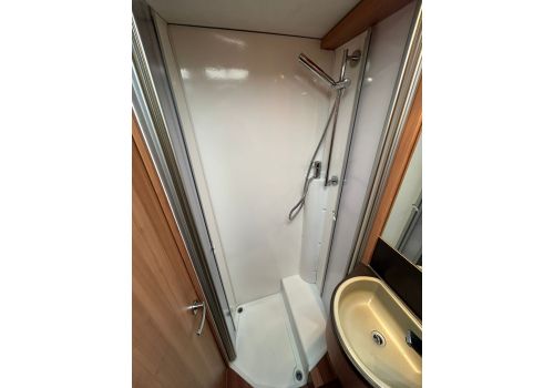 Low Profile Motorhome HYMER T 614 CL en Sale Occasion