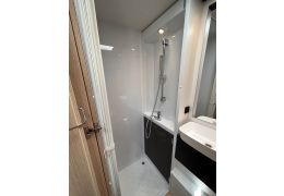 Capuchina Motorhome SUNLIGHT A68 en Catalog