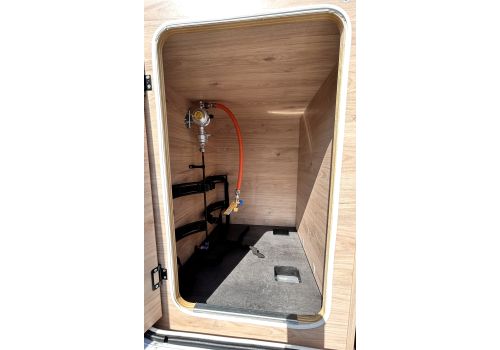 Integral Motorhome DETHLEFFS Globebus Active I1 en Catalog
