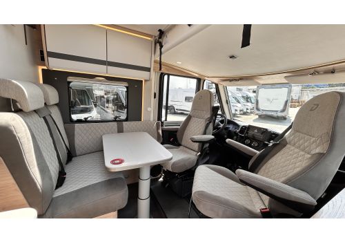 Integral Motorhome DETHLEFFS Globebus Active I1 en Catalog