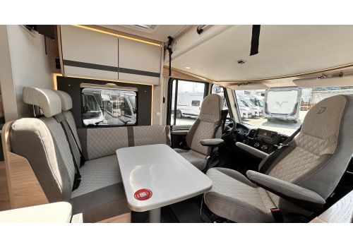 Integral Motorhome DETHLEFFS Globebus Active I1 en Catalog