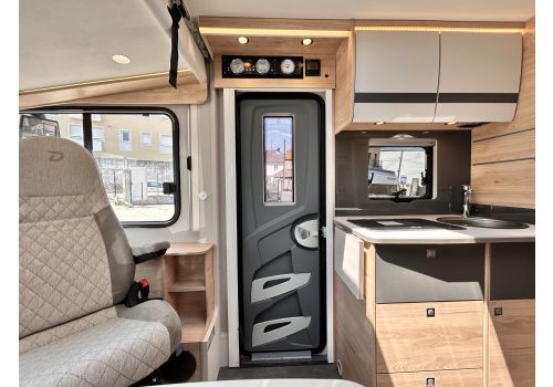 Integral Motorhome DETHLEFFS Globebus Active I1 en Catalog