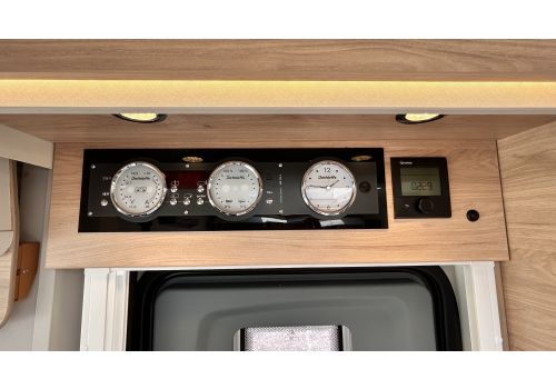 Integral Motorhome DETHLEFFS Globebus Active I1 en Catalog