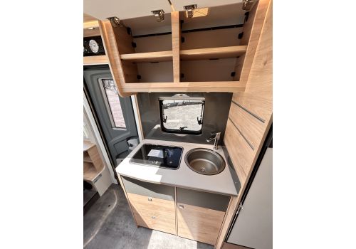 Integral Motorhome DETHLEFFS Globebus Active I1 en Catalog