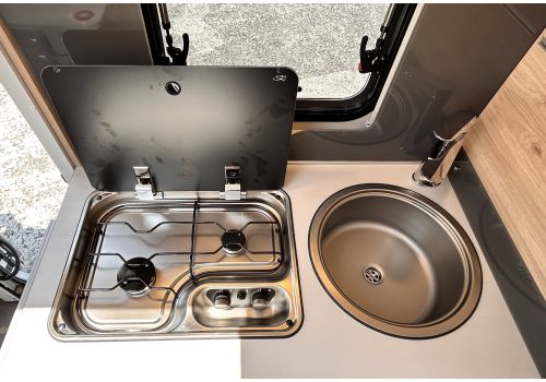 Integral Motorhome DETHLEFFS Globebus Active I1 en Catalog