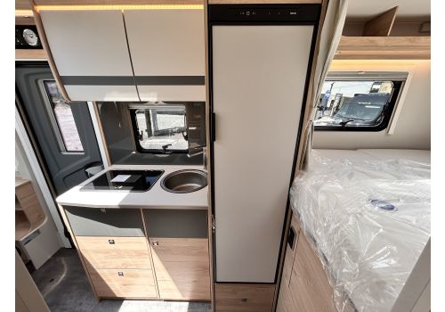 Integral Motorhome DETHLEFFS Globebus Active I1 en Catalog