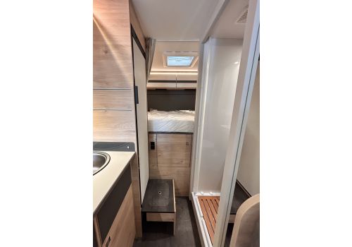 Integral Motorhome DETHLEFFS Globebus Active I1 en Catalog