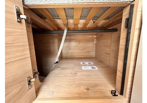 Integral Motorhome DETHLEFFS Globebus Active I1 en Catalog