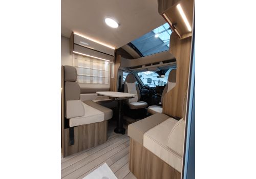 Low Profile Motorhome ROLLER TEAM Kronos 284 TL en Catalog