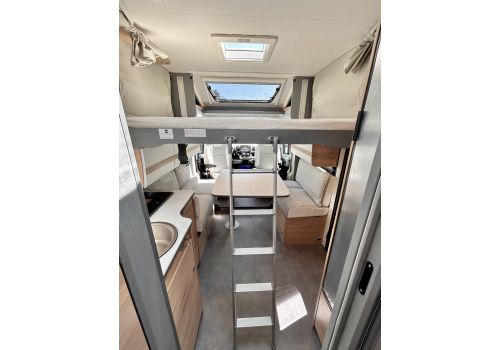 Low Profile Motorhome DETHLEFFS Just Camp T7052DBL en Catalog