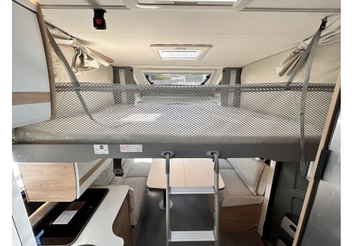 Low Profile Motorhome DETHLEFFS Just Camp T7052DBL en Catalog
