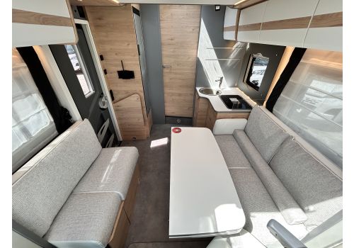 Low Profile Motorhome DETHLEFFS Just Camp T7052DBL en Catalog