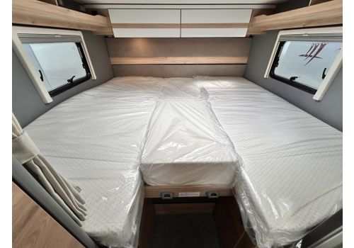 Low Profile Motorhome DETHLEFFS Just T7052 EB en Rent