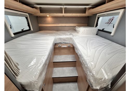 Low Profile Motorhome DETHLEFFS Just T7052 EB en Rent