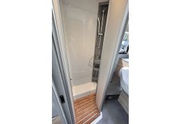 Low Profile Motorhome DETHLEFFS Just T7052EB en Catalog