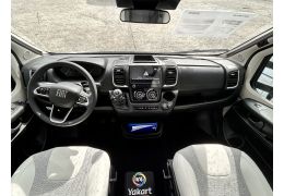 Low Profile Motorhome DETHLEFFS Just T7052EB en Catalog
