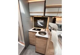 Low Profile Motorhome DETHLEFFS Just T7052EB en Catalog