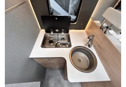 Low Profile Motorhome DETHLEFFS Just T7052EB en Catalog