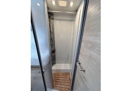 Low Profile Motorhome DETHLEFFS Just T7052EB en Catalog