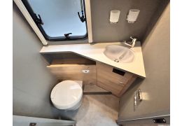 Low Profile Motorhome DETHLEFFS Just T7052EB en Catalog