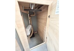 Low Profile Motorhome DETHLEFFS Just T7052EB en Catalog
