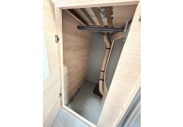 Low Profile Motorhome DETHLEFFS Just T7052EB en Catalog