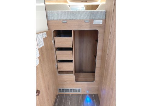 Low Profile Motorhome ROLLER TEAM Zefiro 291 TL en Sale Occasion