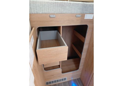 Low Profile Motorhome ROLLER TEAM Zefiro 291 TL en Sale Occasion