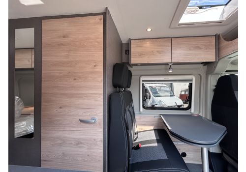 Camper Van DETHLEFFS Globetrail Active 600 DS en Catalog