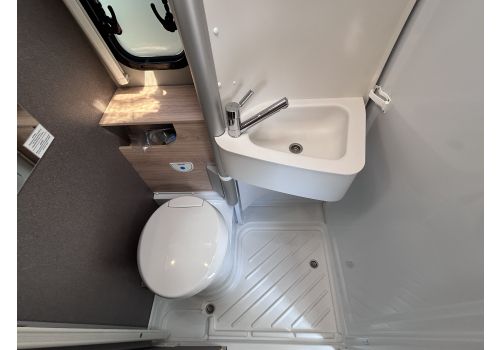 Camper Van DETHLEFFS Globetrail Active 600 DS en Catalog