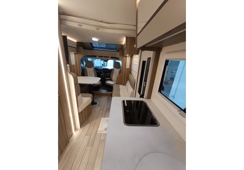 Low Profile Motorhome ROLLER TEAM Kronos  298 Selekt en Sale Occasion