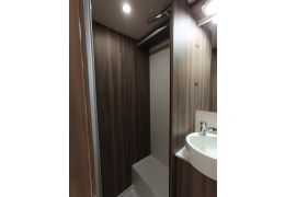 Low Profile Motorhome ROLLER TEAM Kronos  298 Selekt in Catalog