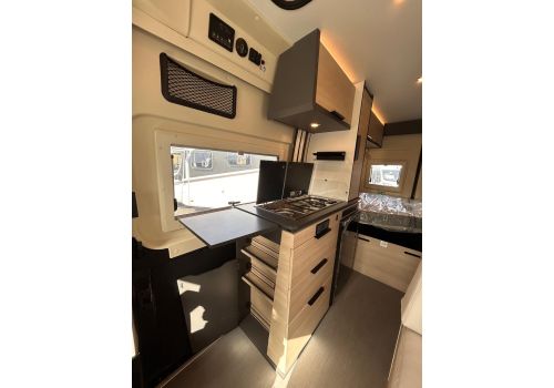 Camper Van DREAMER D43UP FUN+ en Catalog