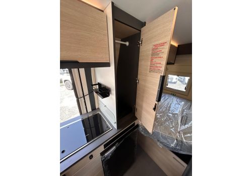 Camper Van DREAMER D43UP FUN+ en Catalog