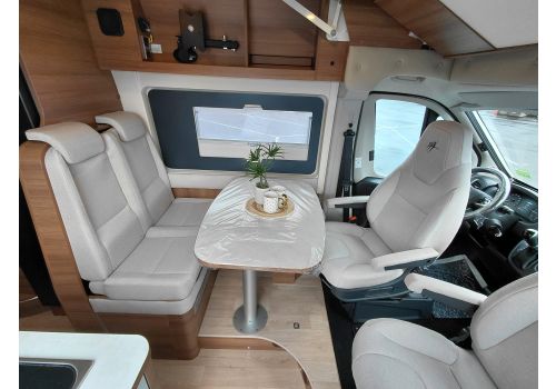Camper Van RAPIDO V65XL en Catalog