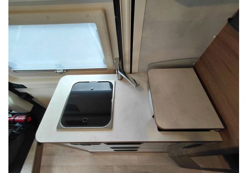Camper Van RAPIDO V65XL en Catalog