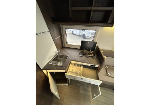 Low Profile Motorhome BENIMAR Tessoro 488 en Sale Occasion