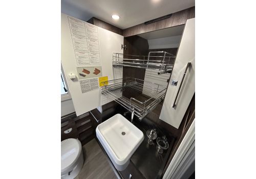 Low Profile Motorhome BENIMAR Tessoro 488 en Sale Occasion