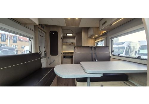 Low Profile Motorhome WEINSBERG R58 en Sale Occasion