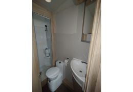 Low Profile Motorhome WEINSBERG R58 in Sale Occasion