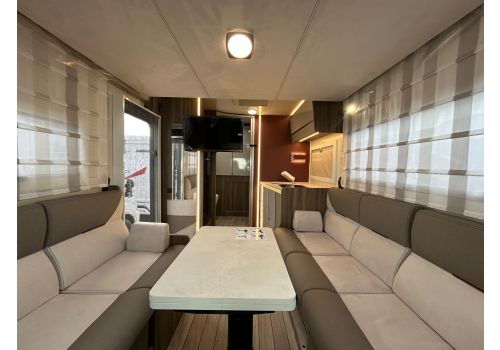Low Profile Motorhome ROLLER TEAM Kronos 234 TL en Sale Occasion