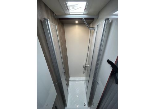 Low Profile Motorhome ROLLER TEAM Kronos 234 TL en Sale Occasion