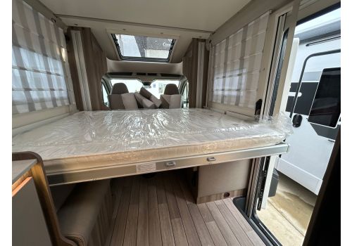 Low Profile Motorhome ROLLER TEAM Kronos 234 TL en Sale Occasion